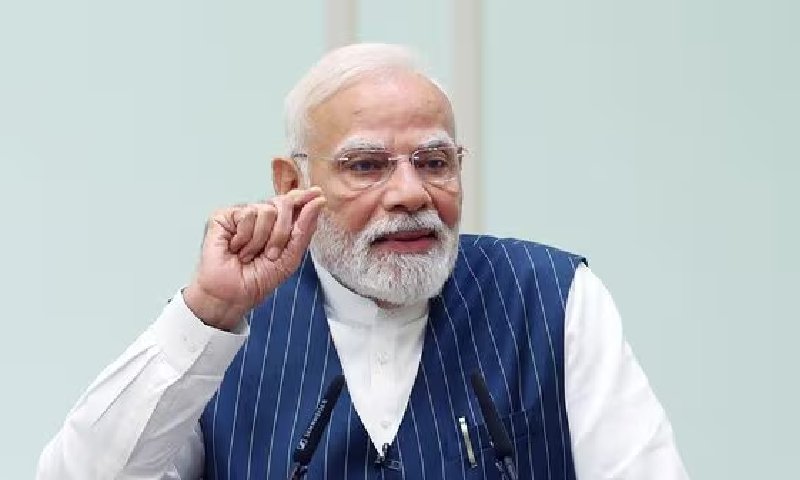 प्रधानमंत्री नरेंद्र मोदी वीडियो कॉन्फ्रेंसिंग के जरिए राज्यों के मुख्यमंत्रियों के साथ बैठक करते हुए