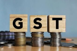 फरवरी 2026 में भारत का GST कलेक्शन 8.1% बढ़कर ₹1.83 लाख करोड़ पहुंचा, आयात राजस्व में तेज वृद्धि दिखाता ग्राफ।