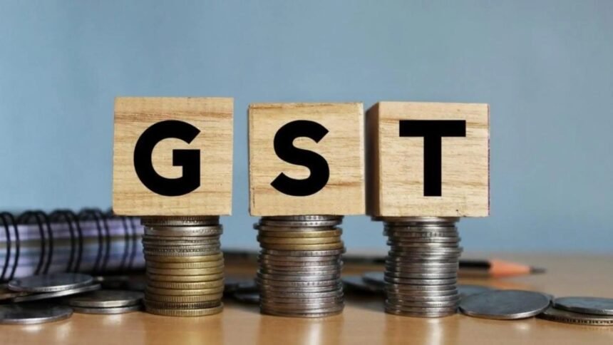 फरवरी 2026 में भारत का GST कलेक्शन 8.1% बढ़कर ₹1.83 लाख करोड़ पहुंचा, आयात राजस्व में तेज वृद्धि दिखाता ग्राफ।