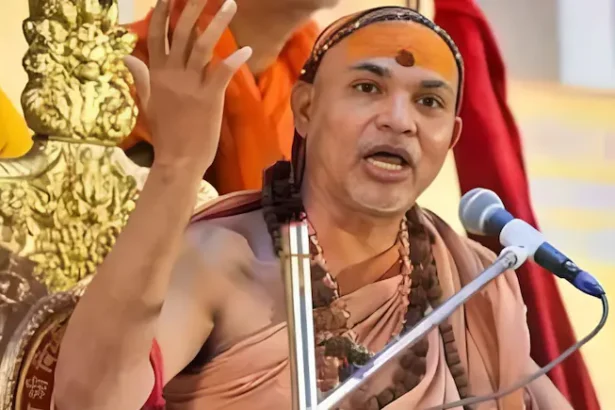 लखनऊ में शंकराचार्य स्वामी अविमुक्तेश्वरानंद सरस्वती की सभा को 26 शर्तों के साथ अनुमति मिलने को दर्शाती प्रतीकात्मक तस्वीर