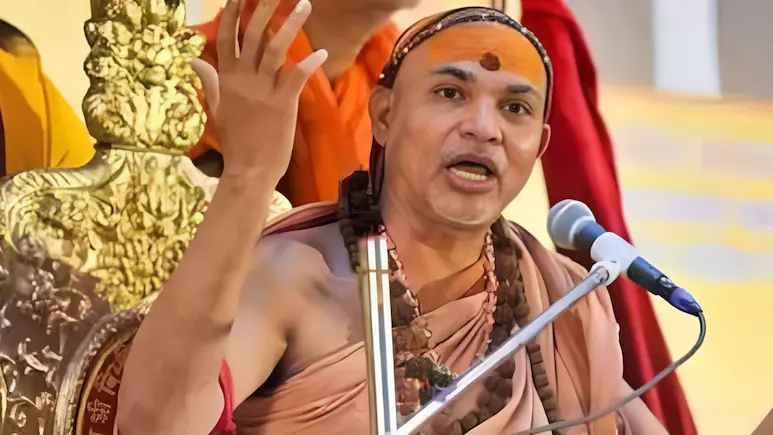 लखनऊ में शंकराचार्य स्वामी अविमुक्तेश्वरानंद सरस्वती की सभा को 26 शर्तों के साथ अनुमति मिलने को दर्शाती प्रतीकात्मक तस्वीर