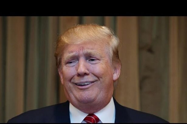 हॉर्मुज जलडमरूमध्य का मानचित्र और क्षेत्र में गश्त करते अमेरिकी नौसेना के जहाजों का एक प्रतीकात्मक चित्र.