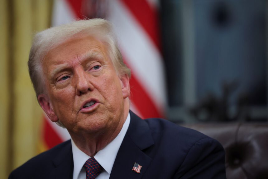 अमेरिकी राष्ट्रपति डोनाल्ड ट्रंप का एक साक्षात्कार जिसमें वे ईरान और इजरायल के बीच जारी संघर्ष पर वक्तव्य दे रहे हैं.