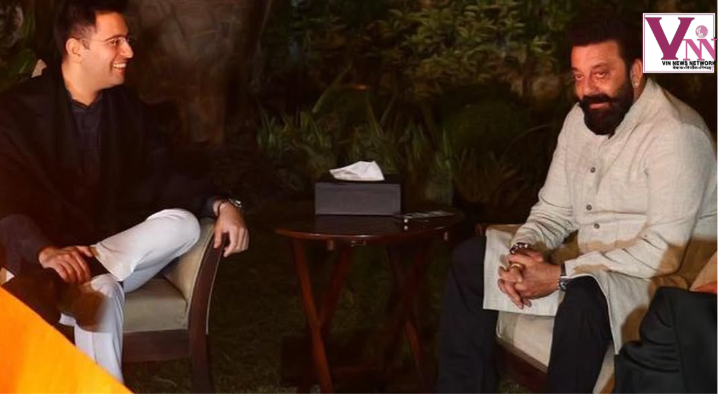 राघव चड्ढा अपने घर पर अभिनेता संजय दत्त का स्वागत करते हुए