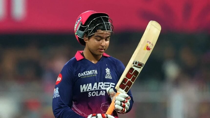 युवा क्रिकेटर वैभव सूर्यवंशी बल्लेबाजी करते हुए, आयरलैंड दौरे के लिए भारतीय टीम में चयन की चर्चा और इंटरनेशनल डेब्यू की संभावना