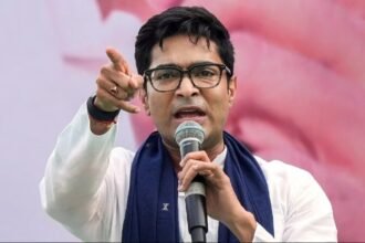 पश्चिम बंगाल की मंत्री अग्निमित्रा पॉल मीडिया से बातचीत करते हुए, अभिषेक बनर्जी पर हुए कथित हमले और राजनीतिक विवाद पर प्रतिक्रिया देती हुईं।