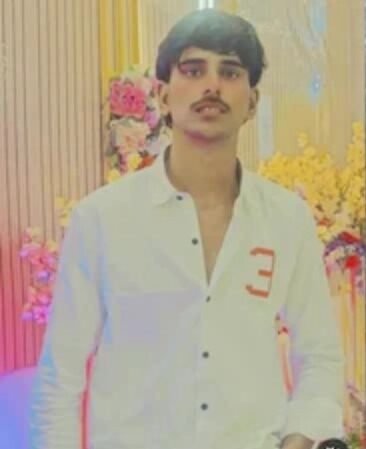 गाजियाबाद में सूर्या चौहान हत्याकांड के मुख्य आरोपी असद के एनकाउंटर के बाद घटनास्थल पर मौजूद पुलिसकर्मी, सुरक्षा व्यवस्था और जांच करती पुलिस टीम।