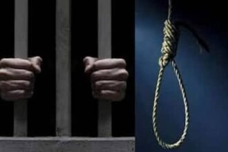 गाजीपुर अदालत में मासूम भांजे की हत्या के मामले में आरोपी मामा को दोषी ठहराए जाने के बाद न्यायिक कार्रवाई का प्रतीकात्मक दृश्य