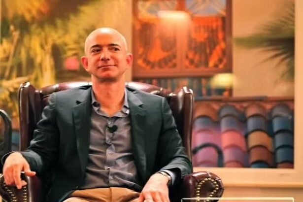 जेफ बेजोस AI और भविष्य की तकनीकों पर चर्चा करते हुए, रोजगार और नवाचार को लेकर अपनी राय साझा करते हुए