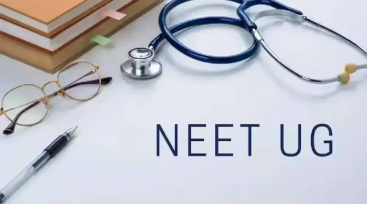 सीकर में NEET अभ्यर्थी उमेश माली की आत्महत्या के बाद जांच करती पुलिस, परीक्षा से पहले छात्र की मौत से शोक का माहौल