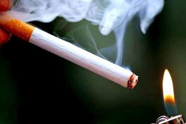 अलीगढ़ में सिगरेट को MRP से 20 रुपये ज्यादा कीमत पर बेचने के मामले में उपभोक्ता आयोग ने दुकानदार और कंपनी पर 10 लाख रुपये का जुर्माना लगाया
