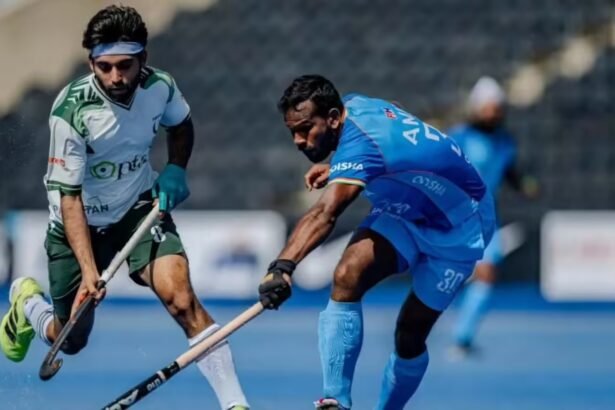 एफआईएच प्रो लीग में पाकिस्तान के खिलाफ 7-1 की शानदार जीत के बाद जश्न मनाती भारतीय पुरुष हॉकी टीम