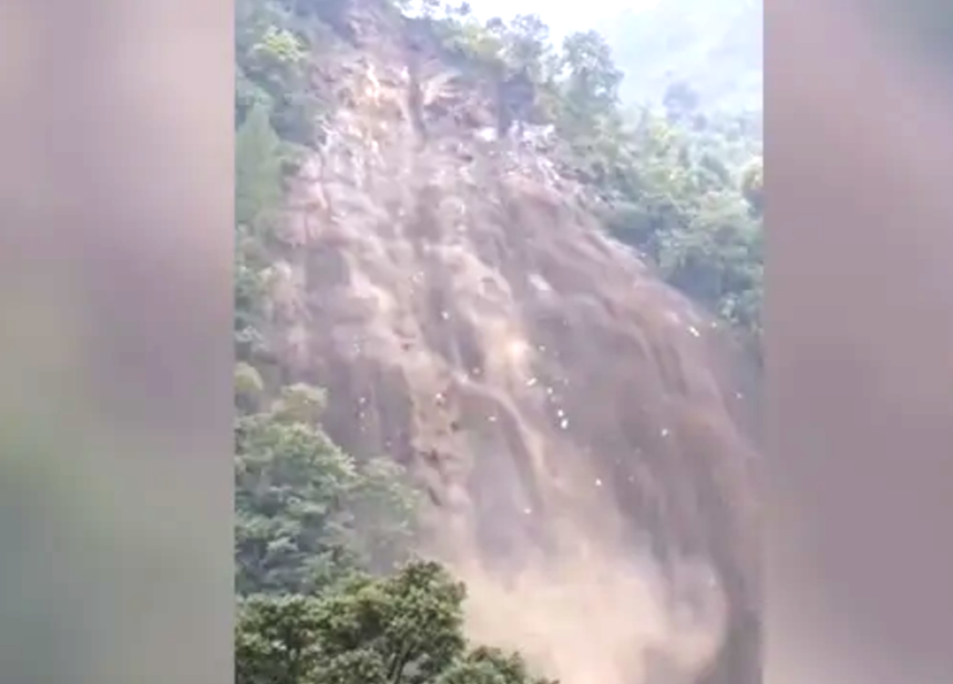 बागेश्वर में भारी भूस्खलन से तबाही