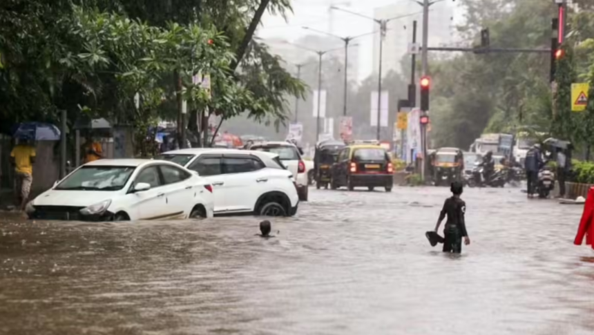 मुंबई बारिश : कई इलाकों में जलभराव