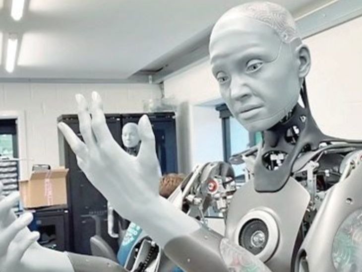 Apptronik द्वारा लॉन्च किया गया AI आधारित Humanoid Robot Apollo 2, जिसे इंसानों के साथ मिलकर काम करने और वास्तविक परिस्थितियों में कार्य करने के लिए विकसित किया गया है