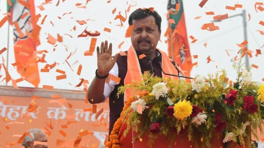 बीजेपी के राष्ट्रीय अध्यक्ष नितिन नवीन लखनऊ में एनडीए सहयोगी दलों के नेताओं के साथ बैठक करते हुए। बैठक में मिशन 2027, चुनावी रणनीति और संगठन को मजबूत करने पर चर्चा की गई