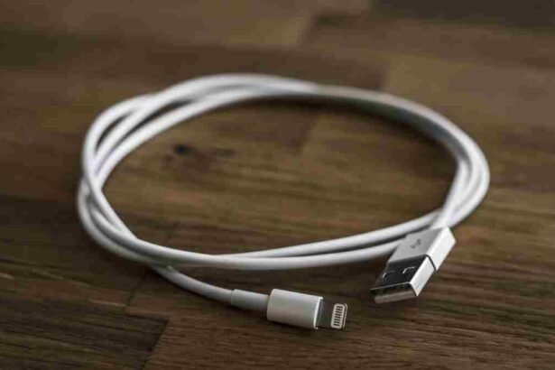 खराब या नकली USB केबल से स्मार्टफोन, लैपटॉप और अन्य डिवाइस को होने वाले नुकसान और सुरक्षित USB केबल खरीदने के जरूरी टिप्स