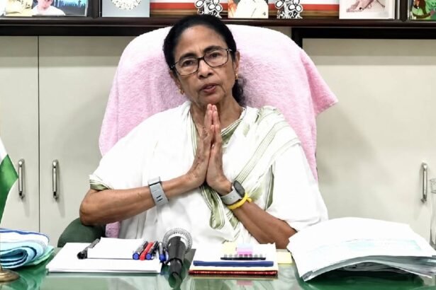 ममता बनर्जी द्वारा चुनाव आयोग को लिखे गए पत्र से जुड़ी सांकेतिक तस्वीर, जिसमें उन्होंने ऋतब्रत बनर्जी को जवाब दाखिल करने के लिए अतिरिक्त समय न देने की मांग की है